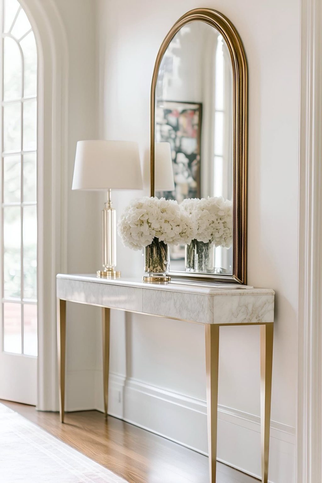 Minimalist Modern Entryway with Clean Lines: Modern Entryway Ideas for ...